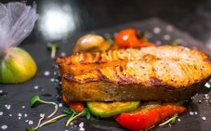 salmon with roasted vegetables, healthy recipe